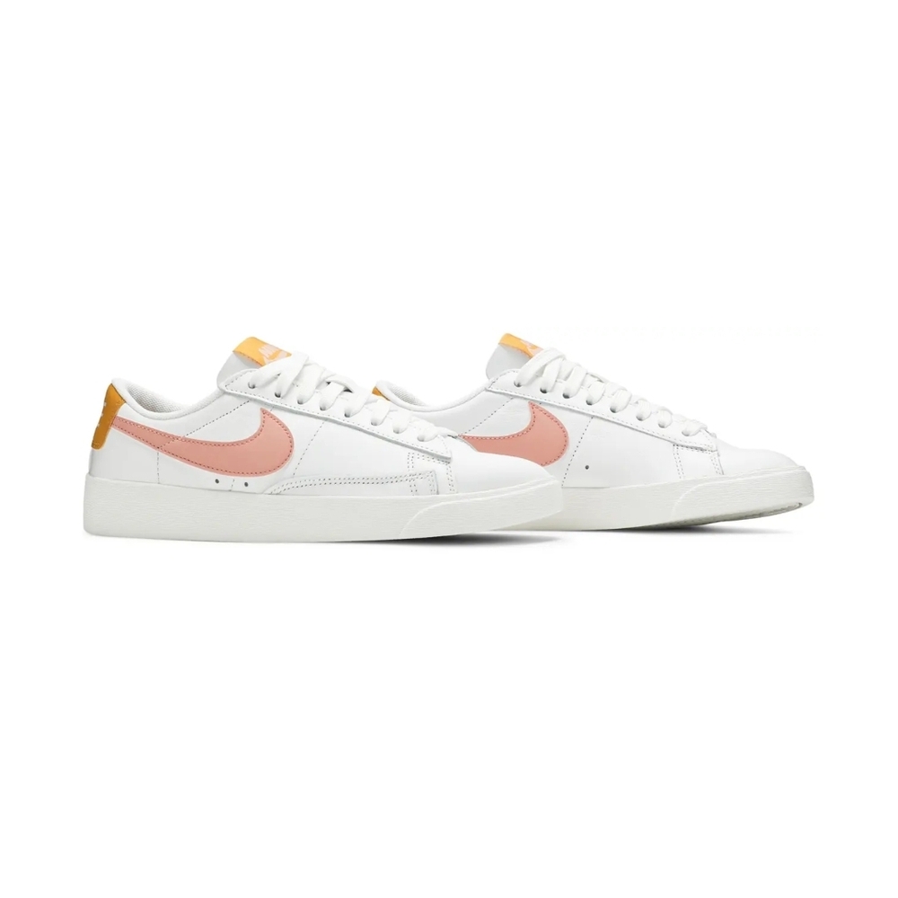 Nike Women's White and Peach Sneakers Size 6.5